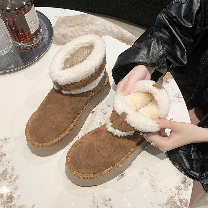 Thick-soled snow boots women s 2025 new winter velvet thickened medium tube Northeast cotton shoes waterproof and non-slip short boots 35 чёрный
Thick-soled snow boots women s 2025 new winter velvet thickened medium tube Northeast cotton shoes waterproof and non-slip short boots 35 чёрный