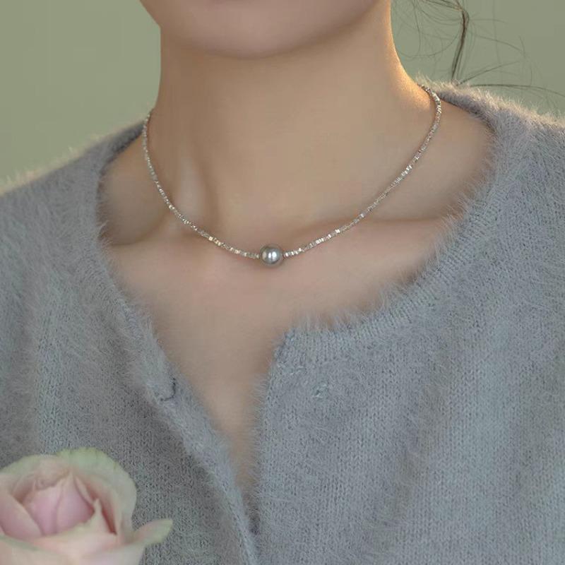 High-quality broken silver pearl necklace women s new popular light luxury niche collarbone chain summer cold wind neck chain
High-quality broken silver pearl necklace women s new popular light luxury niche collarbone chain summer cold wind neck chain