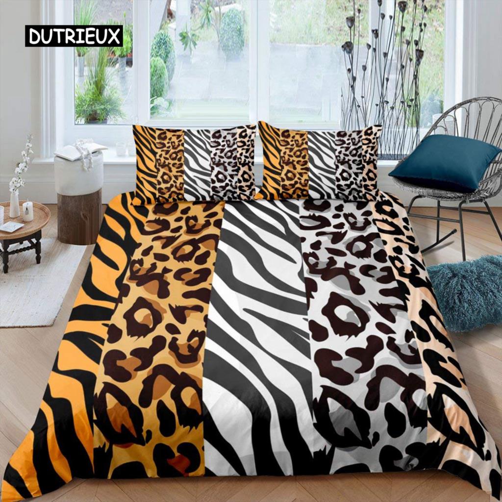 Leopard Print Duvet Cover Microfiber Red Rose Blossom Floral Bedding Set Brown Cheetah Safari Wildlife Animal King Bedding Set EU single(135x200cm)
Leopard Print Duvet Cover Microfiber Red Rose Blossom Floral Bedding Set Brown Cheetah Safari Wildlife Animal King Bedding Set EU single(135x200cm)