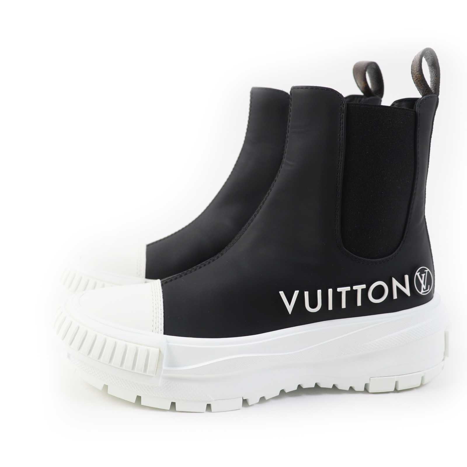 Excellent LOUIS VUITTON boots LV squad line High-top sneakers/side-gored 35 Used
Excellent LOUIS VUITTON boots LV squad line High-top sneakers/side-gored 35 Used