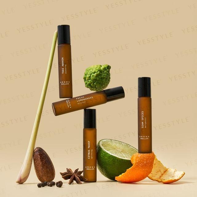 BHAWA - Aromatherapy Anxiety & Stress Relieve Roller Siam Spices
BHAWA - Aromatherapy Anxiety & Stress Relieve Roller Siam Spices