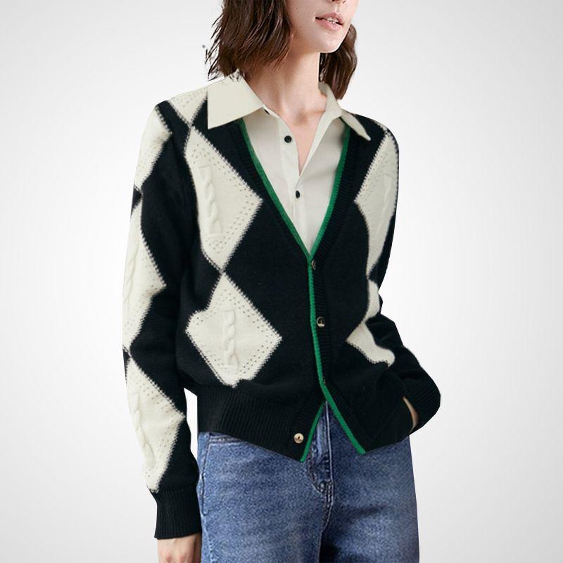 Lazy and Loose Versatile New round Neck Knitted Sweater Plaid S
Lazy and Loose Versatile New round Neck Knitted Sweater Plaid S