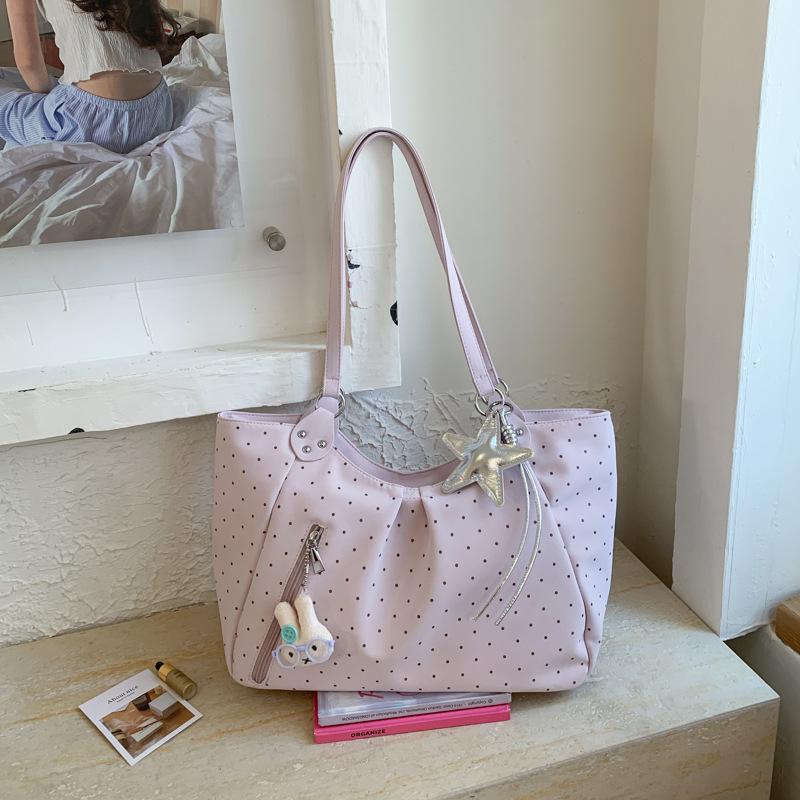 Polka Dot Tote Bag Korean Fashi Large Capacity Shoulder Bag Magnetic Clasp Handbag Casual Versatile Commuter Bag Star Pendant
Polka Dot Tote Bag Korean Fashi Large Capacity Shoulder Bag Magnetic Clasp Handbag Casual Versatile Commuter Bag Star Pendant