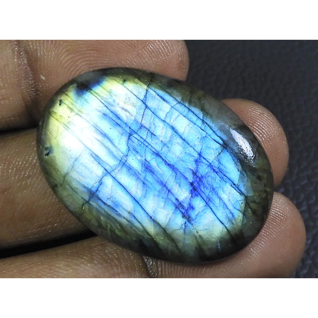 65Cts. Natural Labradorite Blue Fire Oval Cabochon Loose Gemstone 27X38X07MM B-22
65Cts. Natural Labradorite Blue Fire Oval Cabochon Loose Gemstone 27X38X07MM B-22
