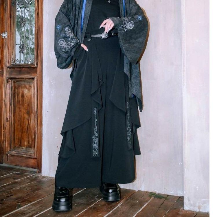 Модні штани-кюлоти в китайському стилі з вишивкою та нерівними шарами M чорний
Модні штани-кюлоти в китайському стилі з вишивкою та нерівними шарами M чорний