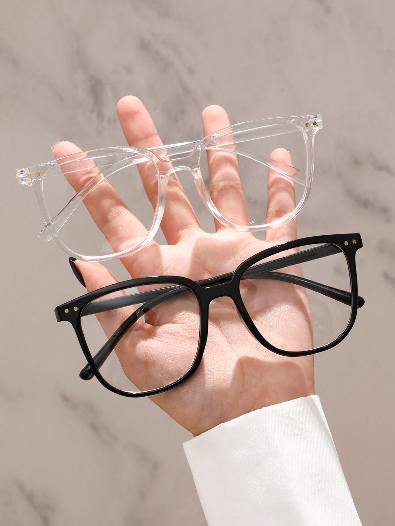 2/3 шт. модные классические квадратные пластиковые оправы для женщин, прозрачные очки для мужчин, повседневные очки для фотосъемки, аксессуары для одежды.
2/3 шт. модные классические квадратные пластиковые оправы для женщин, прозрачные очки для мужчин, повседневные очки для фотосъемки, аксессуары для одежды.