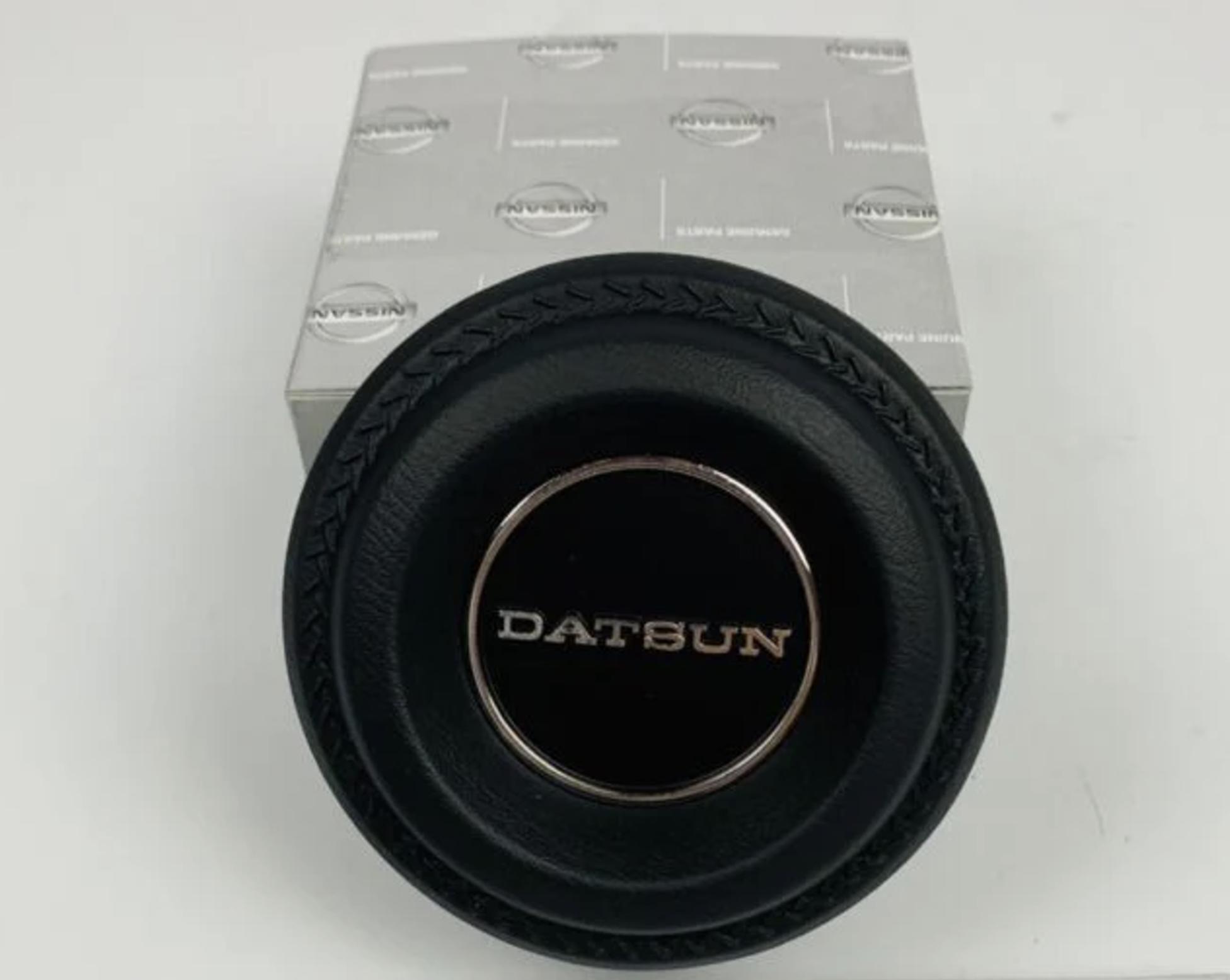 Nissan Genuine Datsun 240Z 260Z 280Z Pad-Horn Ring 48410-E4600 70-78 Fairlady Z 
Nissan Genuine Datsun 240Z 260Z 280Z Pad-Horn Ring 48410-E4600 70-78 Fairlady Z