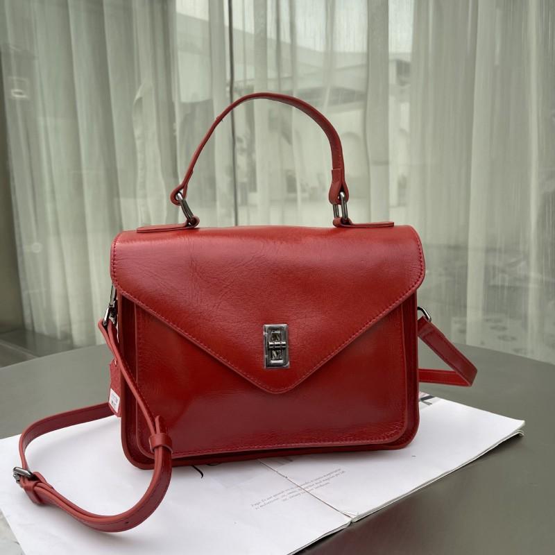 Women s Bag Retro Mailman Genuine Leather Fashionable All-match Lock Temperament Portable Single Shoulder Length 24cm wide 9cm high 11cm brick червоний колір
Women s Bag Retro Mailman Genuine Leather Fashionable All-match Lock Temperament Portable Single Shoulder Length 24cm wide 9cm high 11cm brick червоний колір
