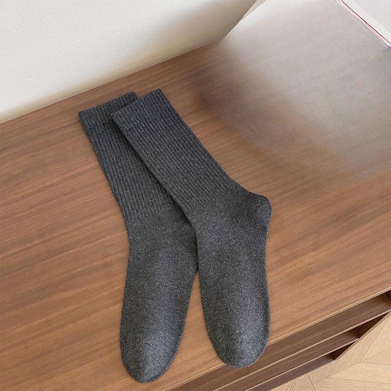 Мужские весенне-осенние однотонные спортивные повседневные носки с высокой резинкой, бесшовные, из хлопка пике 1 pair темно серый
Мужские весенне-осенние однотонные спортивные повседневные носки с высокой резинкой, бесшовные, из хлопка пике 1 pair темно серый