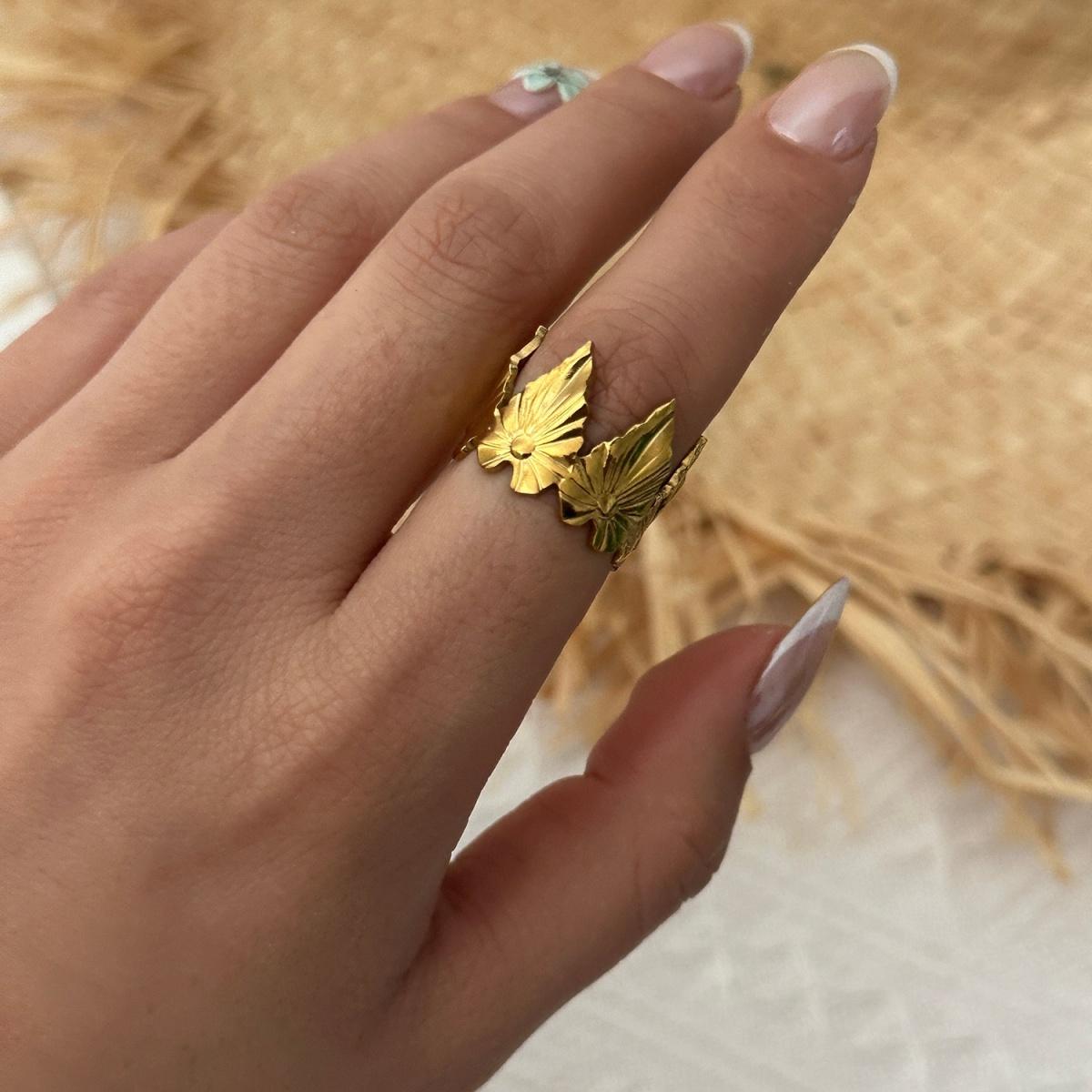Stainless Steel Shell Starfish Conch Flower Leaf Finger Rings For Women Men Punk Twist Geometric Lines Stackable Ring Zircon
Stainless Steel Shell Starfish Conch Flower Leaf Finger Rings For Women Men Punk Twist Geometric Lines Stackable Ring Zircon