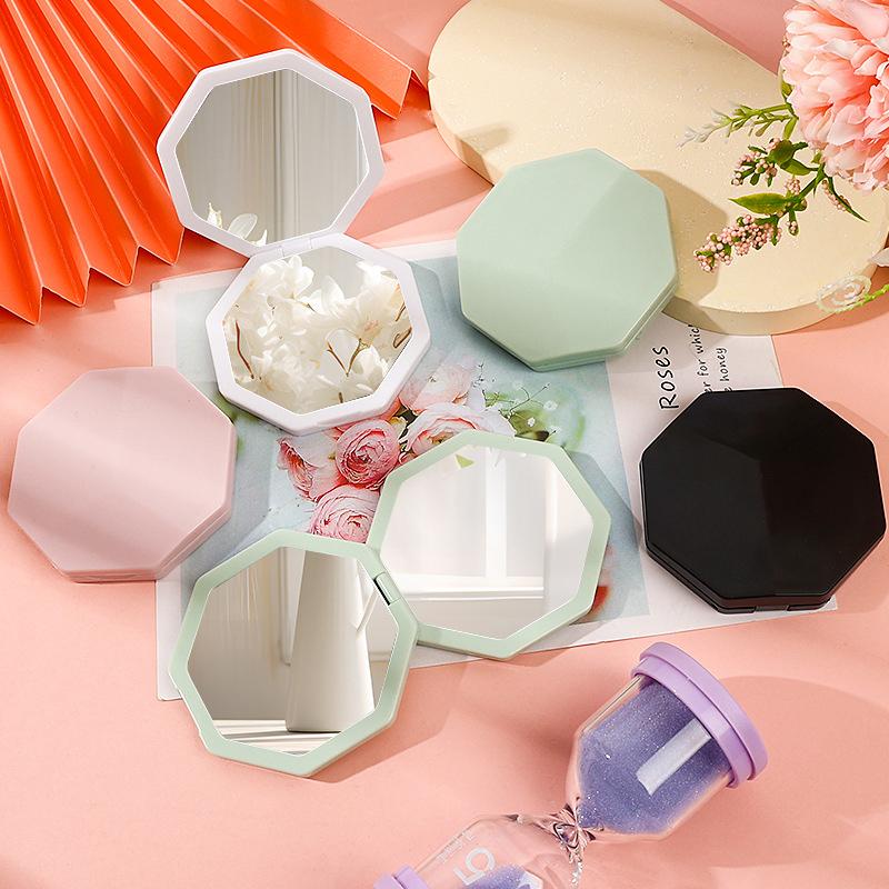 Handheld Makeup Mirror Double Sided Mini Hexagon Mirrorportable Pocket Folding Makeup Mirror For Travel Beauty Cosmetic Tool зелёный
Handheld Makeup Mirror Double Sided Mini Hexagon Mirrorportable Pocket Folding Makeup Mirror For Travel Beauty Cosmetic Tool зелёный
