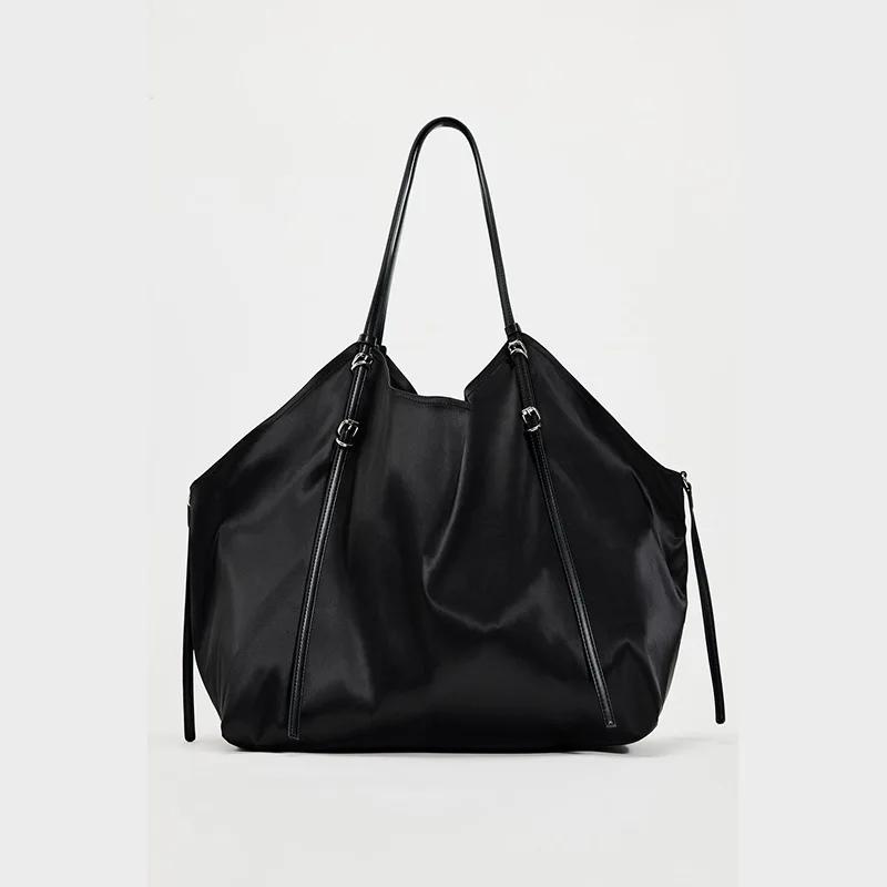 Oversize Satin Tote Bags for Women Soft Silk Shoulder Bag Luxury Designer Black Handbags Large Shopper Purses Women Bag 40x50x10cm
Oversize Satin Tote Bags for Women Soft Silk Shoulder Bag Luxury Designer Black Handbags Large Shopper Purses Women Bag 40x50x10cm