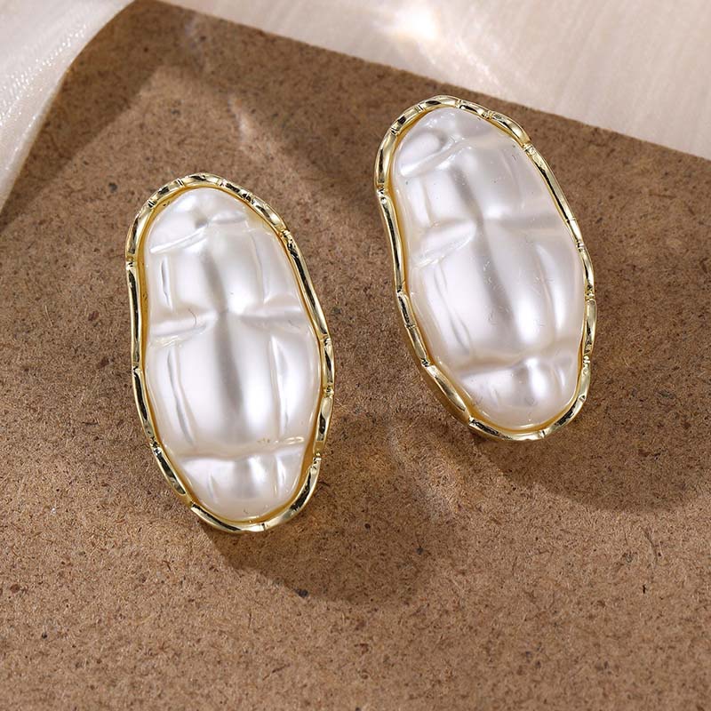 Korean White Imitation Pearl Flower Stud Earrings for Women Elegant Sweet Floral Temperament Earrings Wedding Zircon Gift
Korean White Imitation Pearl Flower Stud Earrings for Women Elegant Sweet Floral Temperament Earrings Wedding Zircon Gift