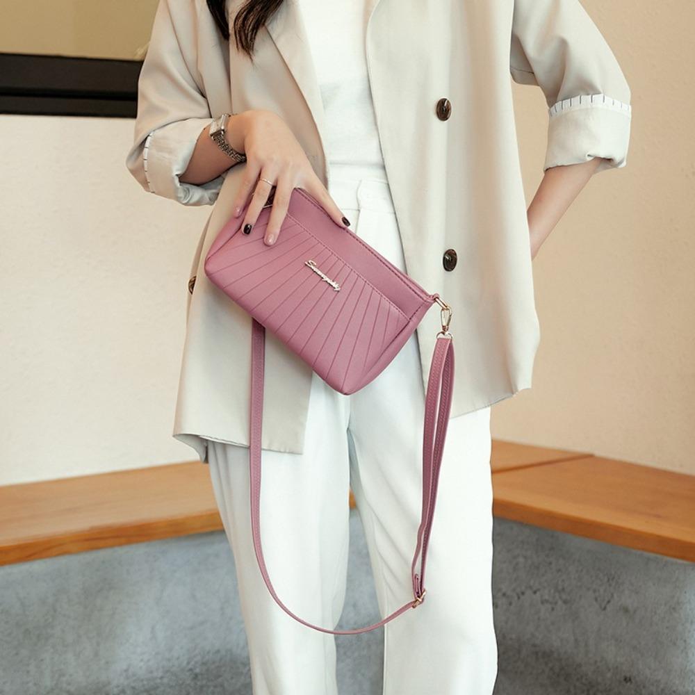 Leather PU Crossbody Bag Solid Color Zipper Square Bag Luxury Women s Shoulder Bag Work чорний
Leather PU Crossbody Bag Solid Color Zipper Square Bag Luxury Women s Shoulder Bag Work чорний