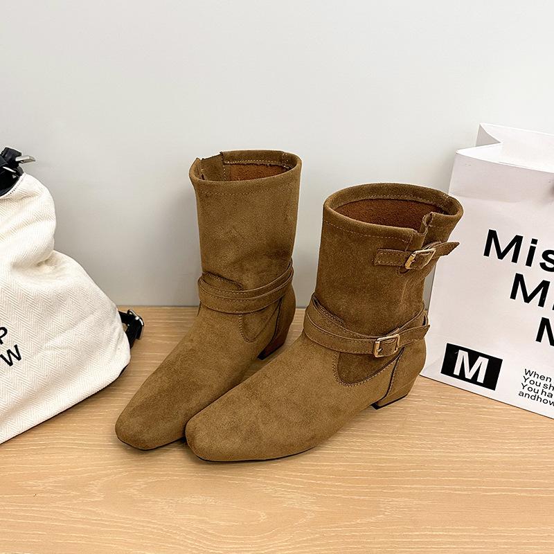 Нишевая замшевая ретро пряжка ремня ботильоны на платформе женские 2025 новые французские на толстом каблуке универсальные и стройнящие ботильоны-мартин средней высоты 40 верблюд
Нишевая замшевая ретро пряжка ремня ботильоны на платформе женские 2025 новые французские на толстом каблуке универсальные и стройнящие ботильоны-мартин средней высоты 40 верблюд