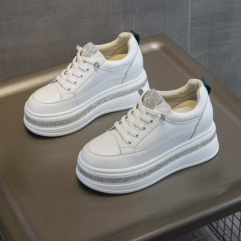 Женские белые кроссовки на платформе со стразами и эластичными шнурками - Натуральная кожа, Толстая подошва, Увеличение высоты на 7 см, Легкие и универсальные. 37 белый
Женские белые кроссовки на платформе со стразами и эластичными шнурками - Натуральная кожа, Толстая подошва, Увеличение высоты на 7 см, Легкие и универсальные. 37 белый