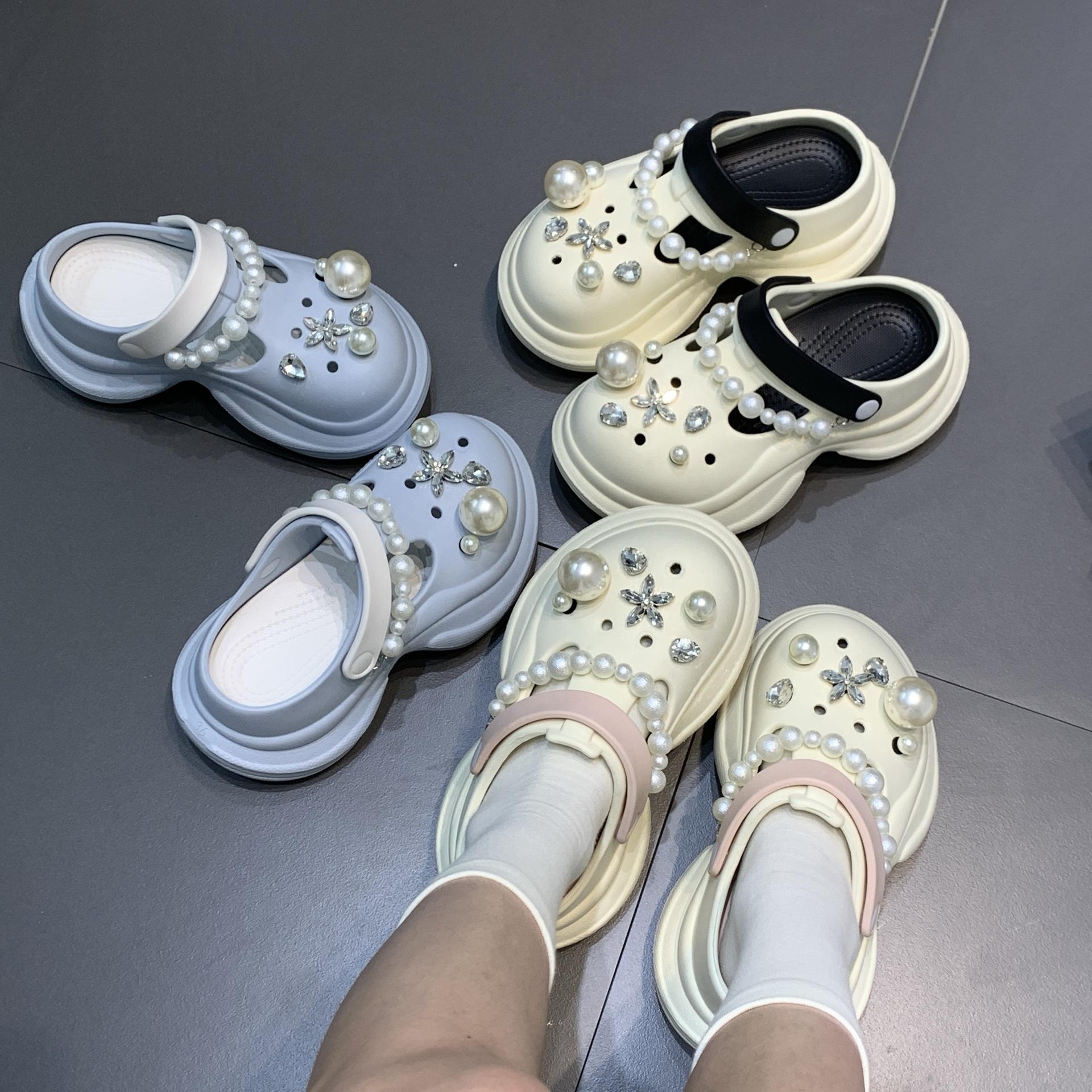 Fashion trend Baotou slippers women s summer new versatile outer wear non-slip heightening thick-soled breathable hole shoes 35
Fashion trend Baotou slippers women s summer new versatile outer wear non-slip heightening thick-soled breathable hole shoes 35