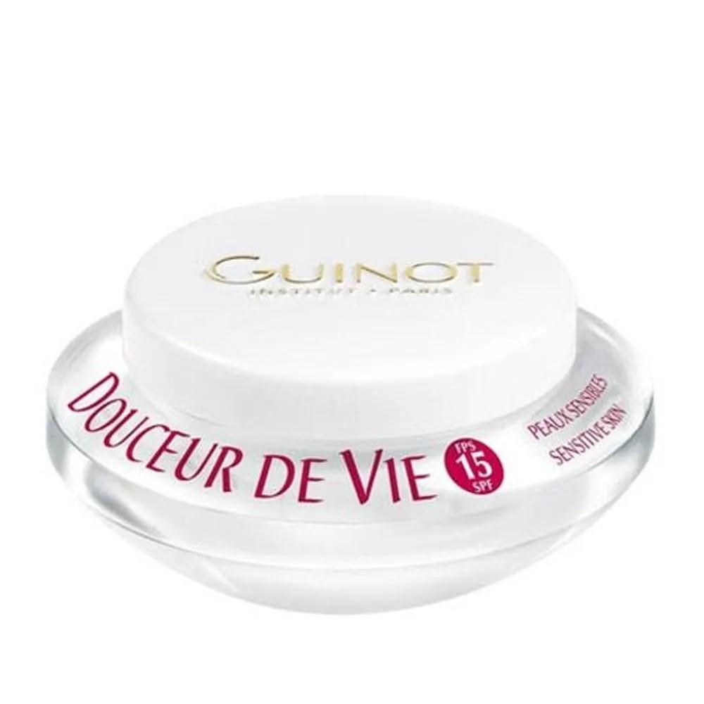 Guinot Regenerating Cream LSF15 50ml
Guinot Regenerating Cream LSF15 50ml