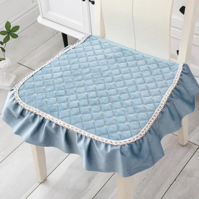 Solid Soft Chairs Cover Four Seasons Universal Suede Chair Cushions Home Restaurant Silicone Anti Slip Clip Cotton Stool Cushion 45x38x42cm 1pcs
Solid Soft Chairs Cover Four Seasons Universal Suede Chair Cushions Home Restaurant Silicone Anti Slip Clip Cotton Stool Cushion 45x38x42cm 1pcs