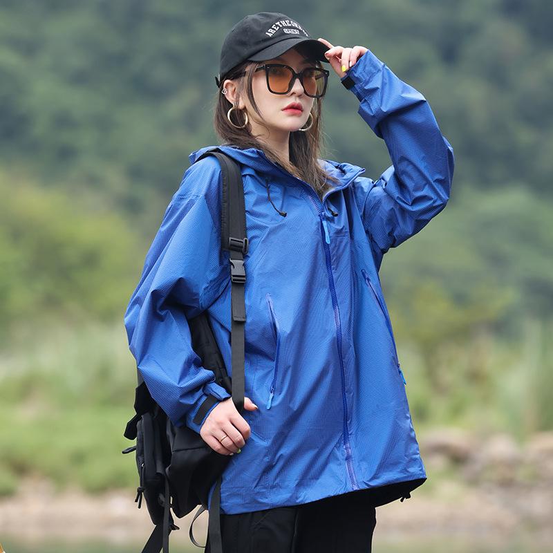 Unisex Windproof & Waterproof Softshell Jacket with Heat-Sealed Seams for Spring & Autumn Outdoor Activities. 2XL темно-синього кольору
Unisex Windproof & Waterproof Softshell Jacket with Heat-Sealed Seams for Spring & Autumn Outdoor Activities. 2XL темно-синього кольору