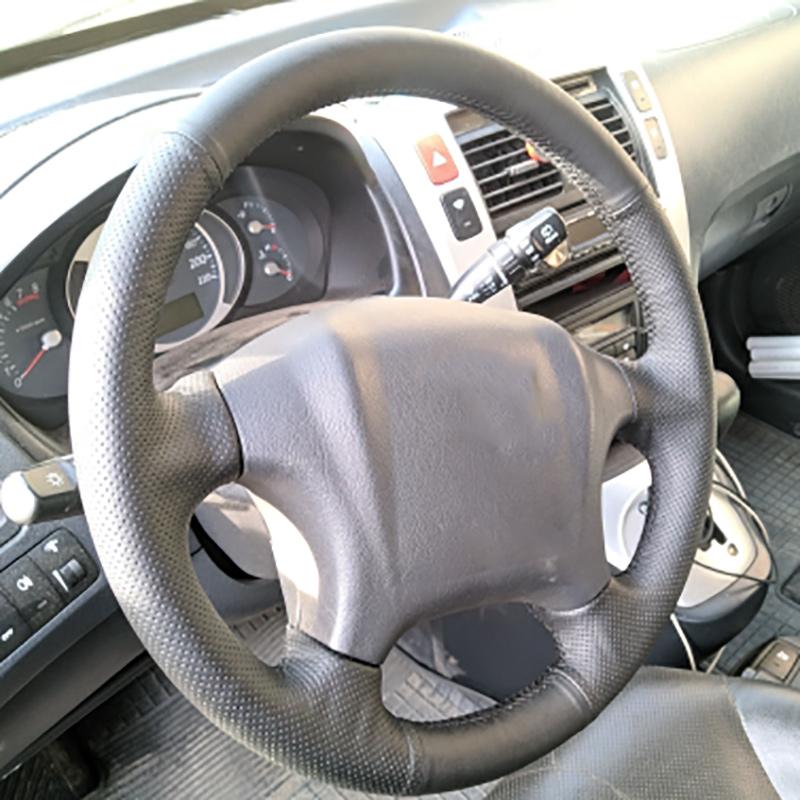 Оригинальный чехол на руль автомобиля своими руками для Hyundai Tucson 2006-2014, кожаная оплетка для рулевого управления
Оригинальный чехол на руль автомобиля своими руками для Hyundai Tucson 2006-2014, кожаная оплетка для рулевого управления