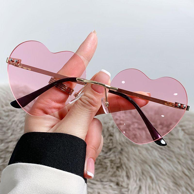 New Stylish Rimless Sunglasses For Women Vintage Style Design Metal Small Core Shaped Frame Retro Style Rhombus Y2K Shades For Men Eyeglasses
New Stylish Rimless Sunglasses For Women Vintage Style Design Metal Small Core Shaped Frame Retro Style Rhombus Y2K Shades For Men Eyeglasses