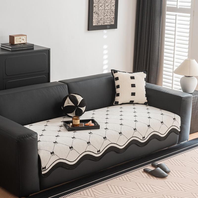 Four Seasons Universal Chenier Special-Shaped Sofa Cushion New Light Luxury Premium Special-Shaped Anti-Cat Scratch Sofa Cushion 70*70cm
Four Seasons Universal Chenier Special-Shaped Sofa Cushion New Light Luxury Premium Special-Shaped Anti-Cat Scratch Sofa Cushion 70*70cm
