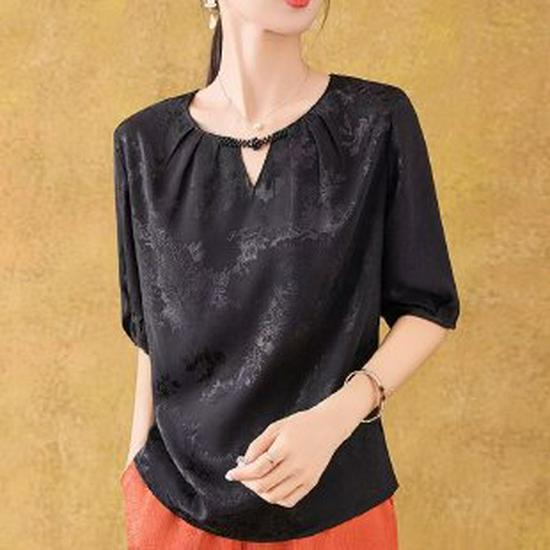 Elegant Summer Ice Silk T-Shirt for Mother: Stylish Short Sleeve Top for Middle-Aged and Elderly Women 2026 Collection XL чёрный
Elegant Summer Ice Silk T-Shirt for Mother: Stylish Short Sleeve Top for Middle-Aged and Elderly Women 2026 Collection XL чёрный