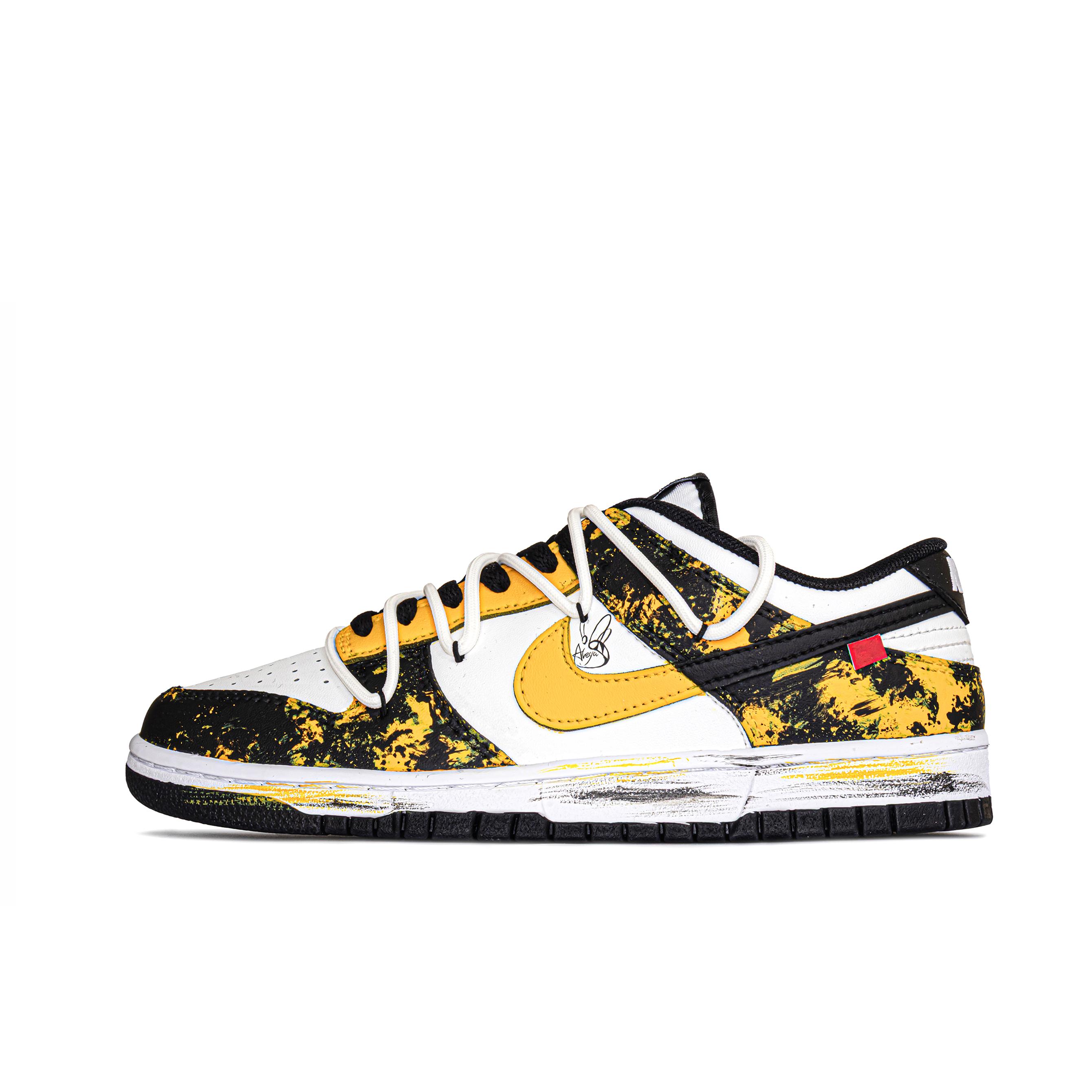 Nike Dunk Sting Bee Abrasion Resistant Low top Skateboard Shoes Unisex Black Yellow HF5441-100(Team584-) 40.5
Nike Dunk Sting Bee Abrasion Resistant Low top Skateboard Shoes Unisex Black Yellow HF5441-100(Team584-) 40.5