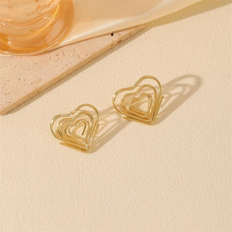 Hollow Twisted Heart Stud Earrings for Women Gold Color Metal Irregular Love Hearts Copper Color Small Earrings 2026 new trend
Hollow Twisted Heart Stud Earrings for Women Gold Color Metal Irregular Love Hearts Copper Color Small Earrings 2026 new trend