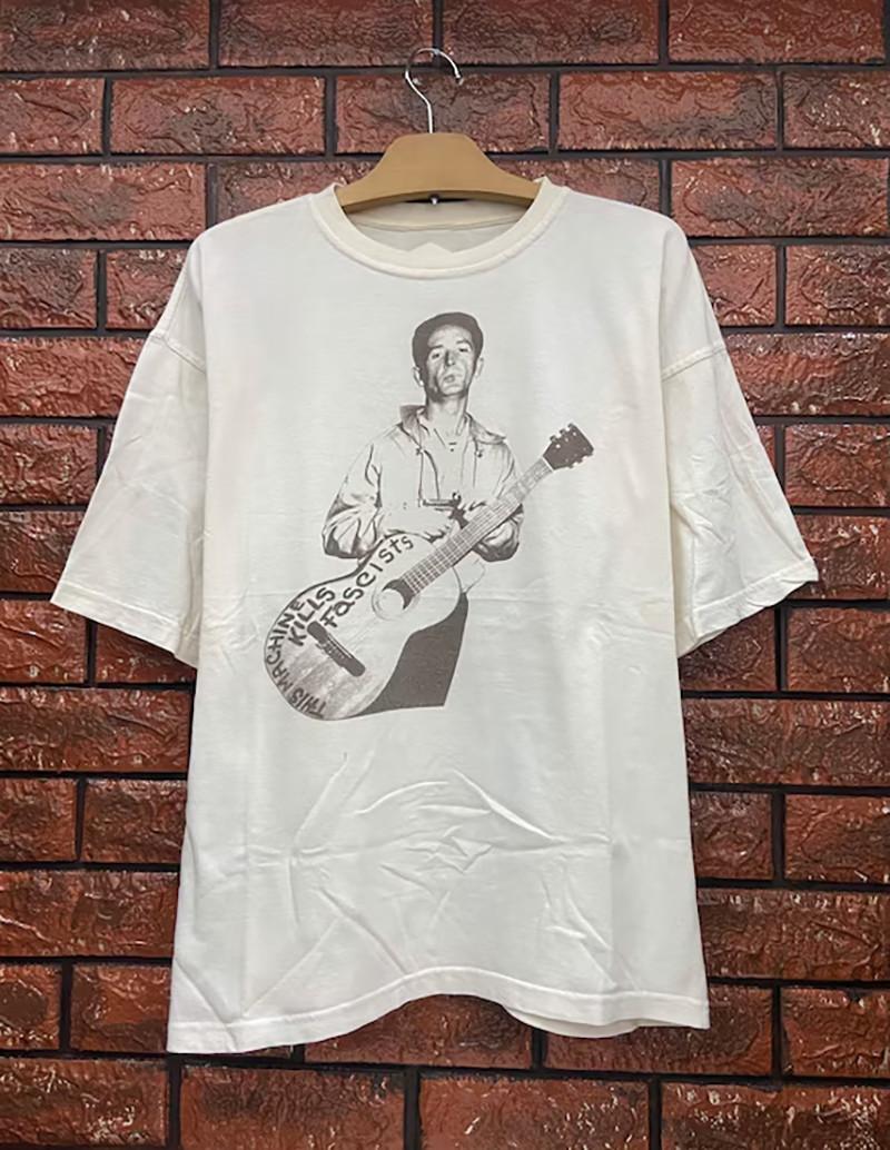26 Mermaid Avenue 1998 Album Woody Guthrie Gift For Fan S to 5XL T-shirt TMB2320 Unisex T-Shirt L
26 Mermaid Avenue 1998 Album Woody Guthrie Gift For Fan S to 5XL T-shirt TMB2320 Unisex T-Shirt L