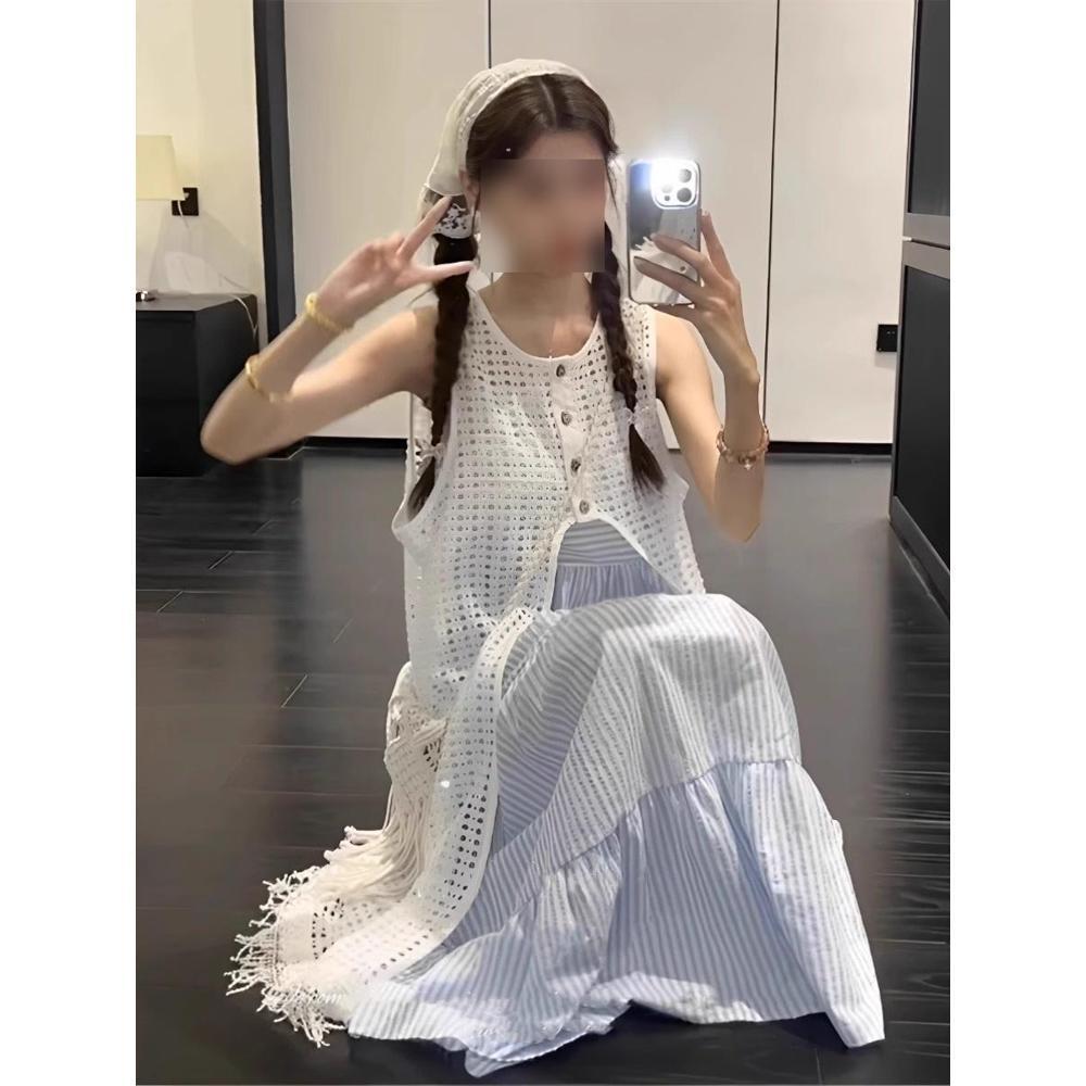 French Hollowed-Out Sleeveless Knit Cardigan for Women – Summer, Over-the-Knee, Versatile, Mid-Length Split Design L (100-110 jin)
French Hollowed-Out Sleeveless Knit Cardigan for Women – Summer, Over-the-Knee, Versatile, Mid-Length Split Design L (100-110 jin)