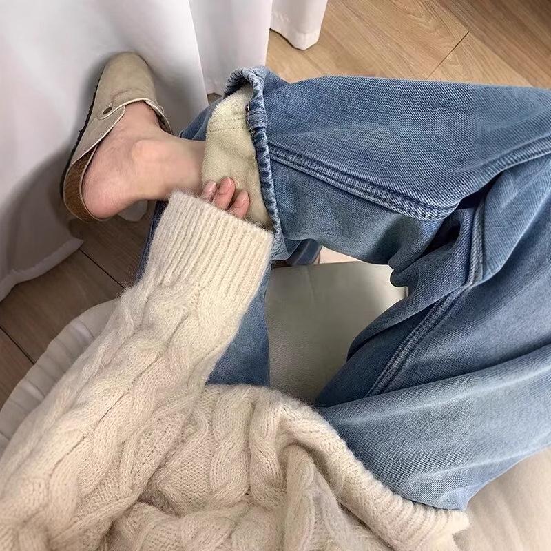 Women s High-Waisted Retro Blue Fleece-Lined Wide-Leg Jeans - Autumn/Winter Slimming Style for Plus-Size. XL
Women s High-Waisted Retro Blue Fleece-Lined Wide-Leg Jeans - Autumn/Winter Slimming Style for Plus-Size. XL