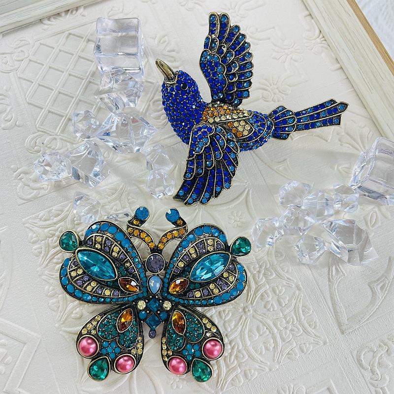 Classic Medieval Women Men Heavy Industry Crystal Bird Butterfly Pins Badges Vintage Palace Style Exquisite Animal Insect Brooch
Classic Medieval Women Men Heavy Industry Crystal Bird Butterfly Pins Badges Vintage Palace Style Exquisite Animal Insect Brooch