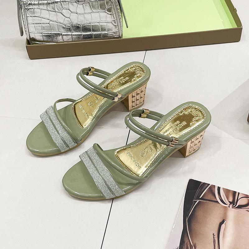 Туфли на толстом каблуке с одним словом женская обувь 2025 весна и лето новая мода досуг городская красота босоножки на высоком каблуке взрыв 40
Туфли на толстом каблуке с одним словом женская обувь 2025 весна и лето новая мода досуг городская красота босоножки на высоком каблуке взрыв 40