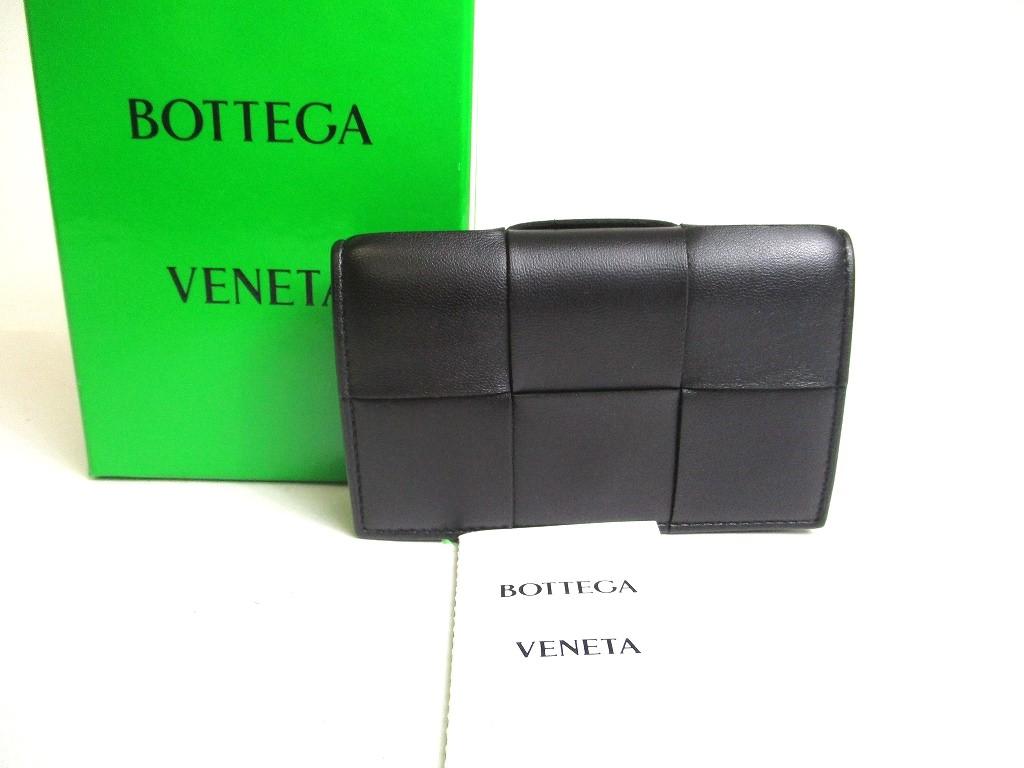 Автентичний BOTTEGA VENETA Intrecciato Cassette чорна шкіряна візитниця #a284 відремонтована
Автентичний BOTTEGA VENETA Intrecciato Cassette чорна шкіряна візитниця #a284 відремонтована