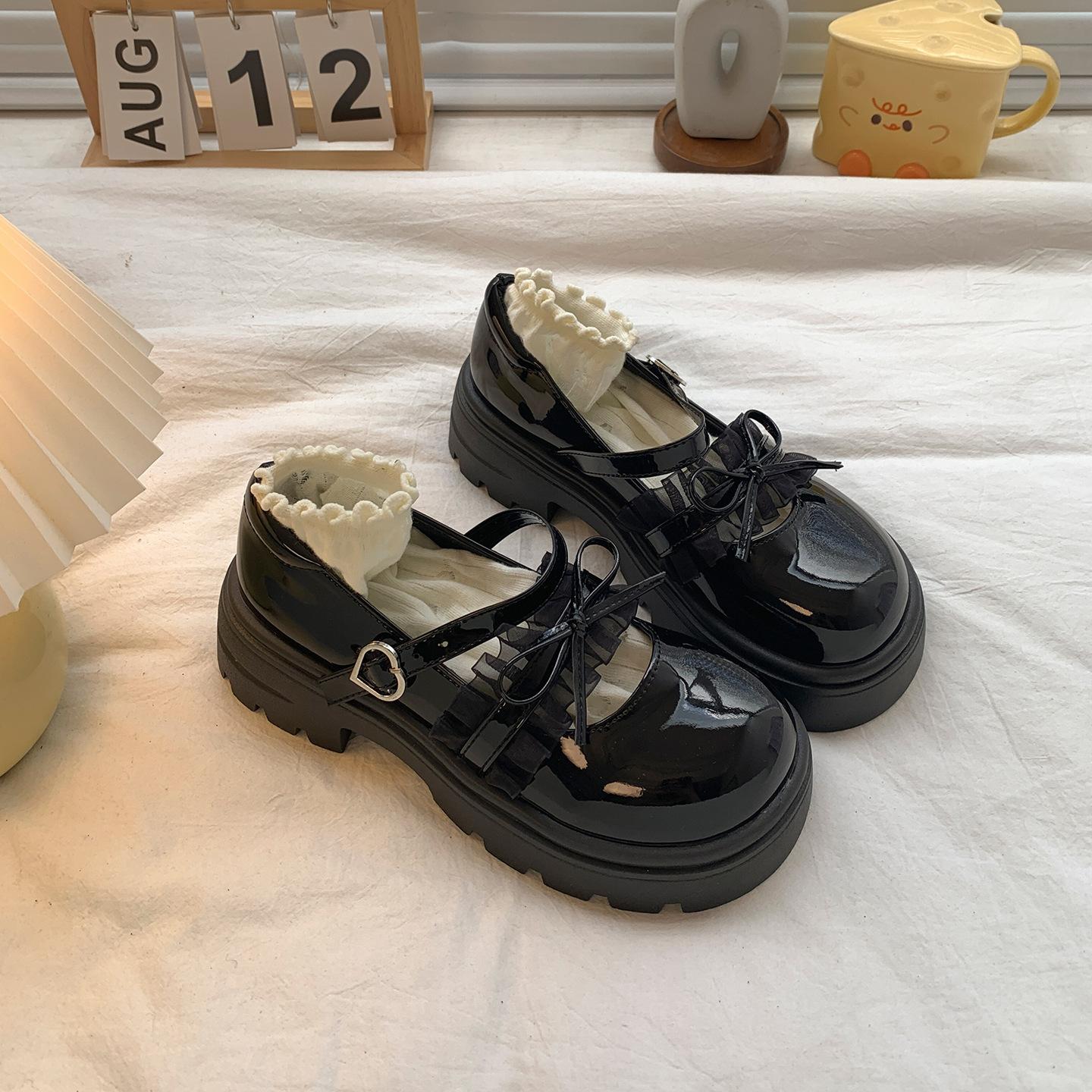 Black retro British style platform small leather shoes women s 2025 new autumn with skirt soft sole heightening Mary Jane shoes 35 чёрный
Black retro British style platform small leather shoes women s 2025 new autumn with skirt soft sole heightening Mary Jane shoes 35 чёрный