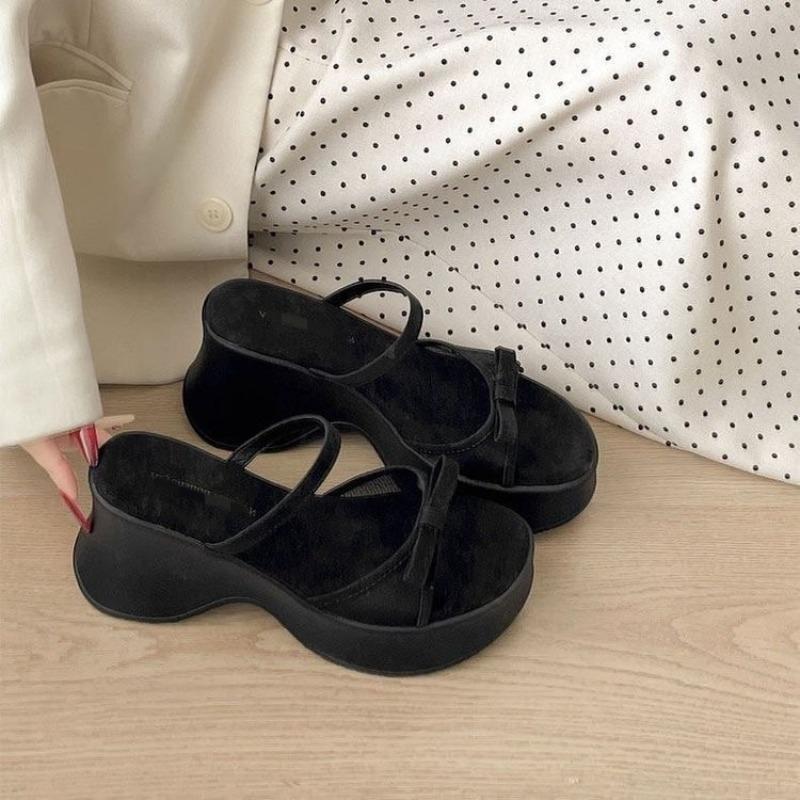 Short-statured Platform Shoes, Sponge-soled Slippers, Women s V-shaped Wedge Heels Slippers 35 чёрный
Short-statured Platform Shoes, Sponge-soled Slippers, Women s V-shaped Wedge Heels Slippers 35 чёрный