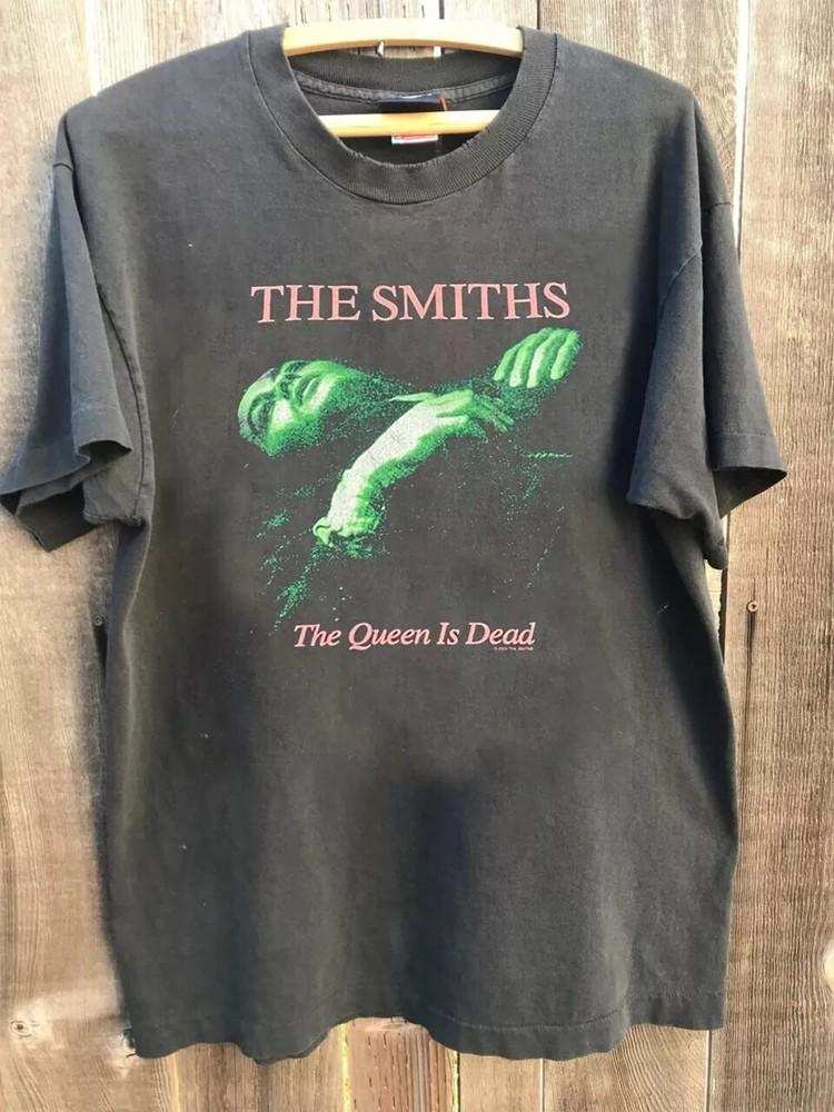 2010-х The Smiths The Queen is Dead Угольный Короткий Рукав Унисекс Футболка Репринт Унисекс Футболка XXXXL
2010-х The Smiths The Queen is Dead Угольный Короткий Рукав Унисекс Футболка Репринт Унисекс Футболка XXXXL