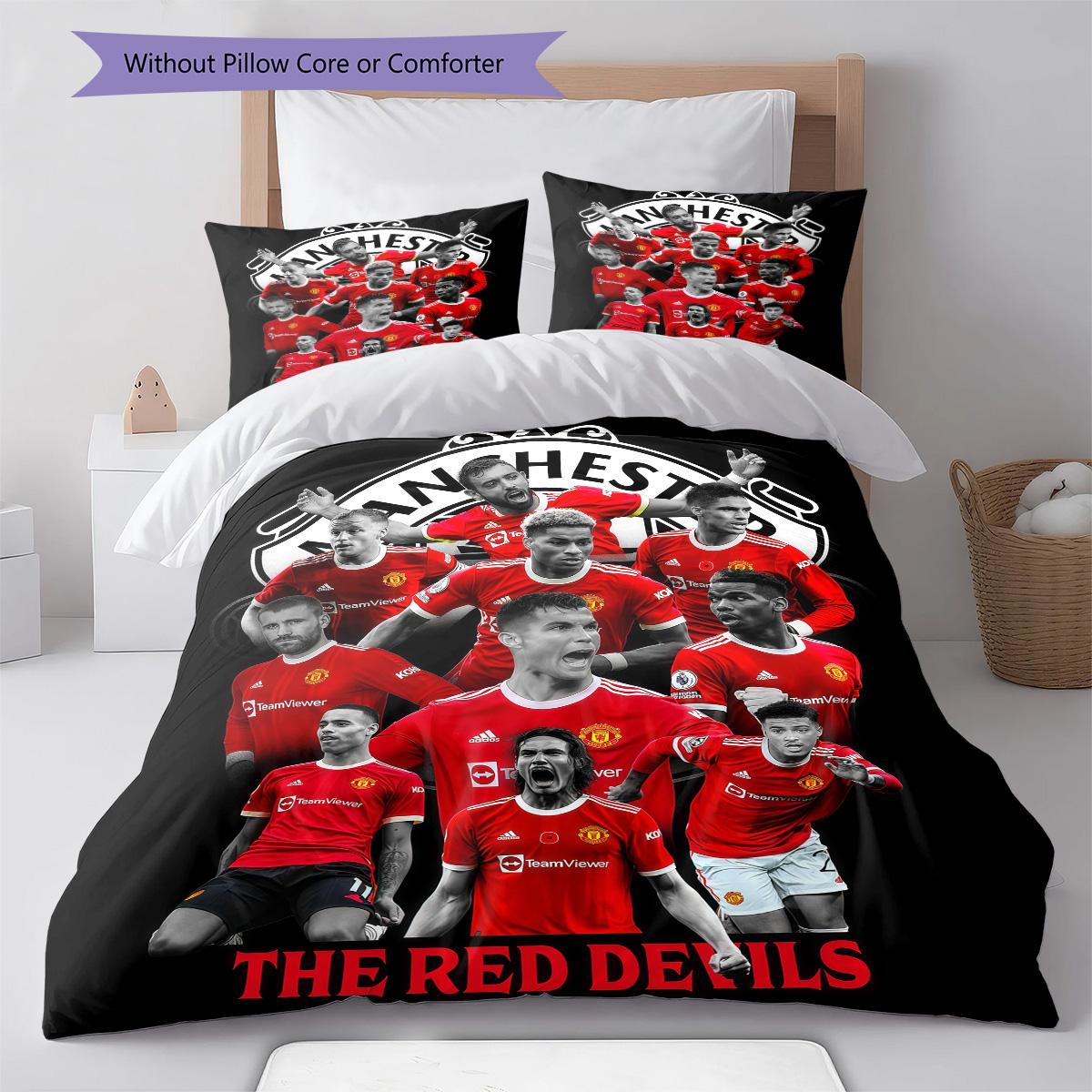 Manchester United RugPattern Bedding Quilt Set Quilt Cover Pillowcase Home Decoration Birthday Gift (1 * duvet cover + 2 * pillowcase, without core) 135x200cm
Manchester United RugPattern Bedding Quilt Set Quilt Cover Pillowcase Home Decoration Birthday Gift (1 * duvet cover + 2 * pillowcase, without core) 135x200cm
