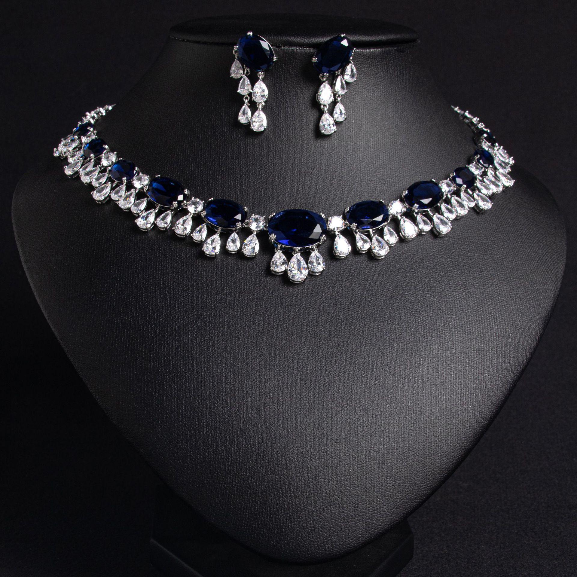 Women s Light Luxury Design Zircon Necklace Earring Set Fashionable And Versatile Niche Design Sense Set Daily Accessories
Women s Light Luxury Design Zircon Necklace Earring Set Fashionable And Versatile Niche Design Sense Set Daily Accessories