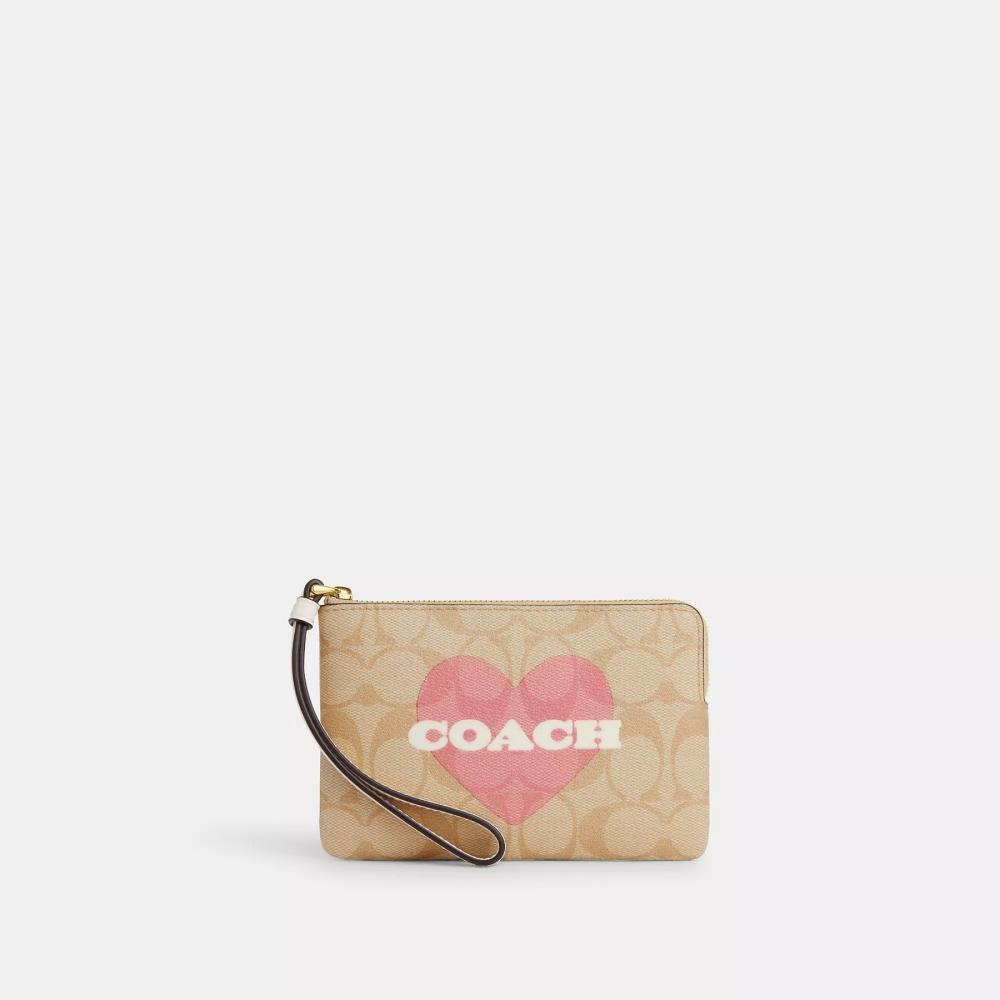 Браслет Coach Corner на молнии из фирменной канвы с принтом в виде сердечек
Браслет Coach Corner на молнии из фирменной канвы с принтом в виде сердечек