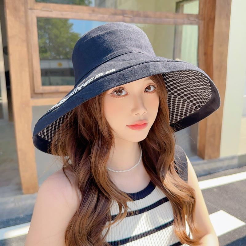 New big edge bucket hat women s spring and summer sun protection visor hat letter embroidery foldable outdoor travel beach hat M(56-58cm) чорний
New big edge bucket hat women s spring and summer sun protection visor hat letter embroidery foldable outdoor travel beach hat M(56-58cm) чорний