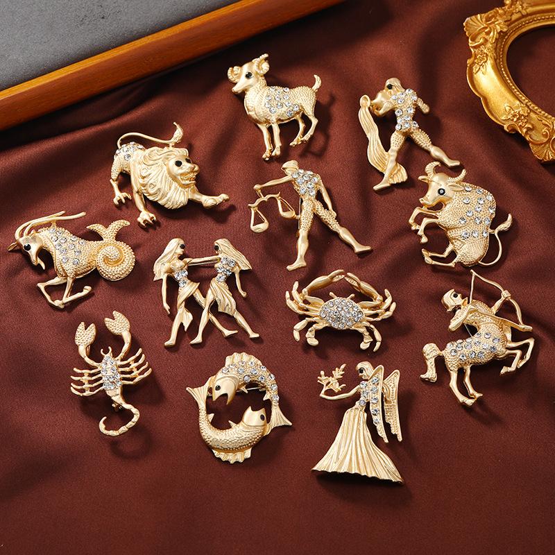Women Men Vintage Baroque Zodiac Signs Crystal Brooches Pins Gold Color Vintage Multi Style Palace Badges Corsage For Lady
Women Men Vintage Baroque Zodiac Signs Crystal Brooches Pins Gold Color Vintage Multi Style Palace Badges Corsage For Lady