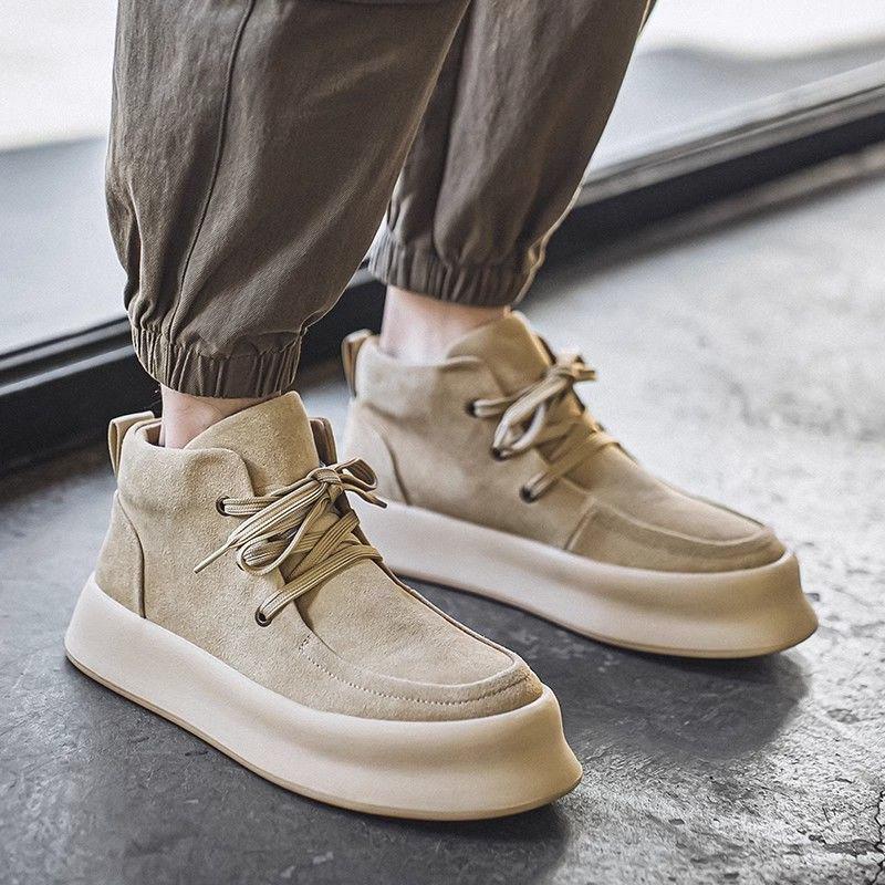 Мужские замшевые кроссовки хайтопы песочно-желтого цвета на флисовой подкладке и повседневные ботинки мартин 38
Мужские замшевые кроссовки хайтопы песочно-желтого цвета на флисовой подкладке и повседневные ботинки мартин 38