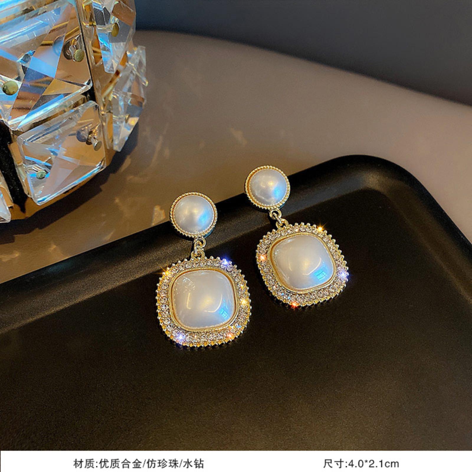 Sterling Silver Stud Earrings Fashion Versatile Elegant Lightweight Luxury French Style Small Delicate Jewelry Accessories for Women One Size
Sterling Silver Stud Earrings Fashion Versatile Elegant Lightweight Luxury French Style Small Delicate Jewelry Accessories for Women One Size