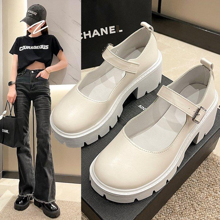 Japanese Mary Jane platform college style single shoes women s 2025 spring and autumn new one-word buckle British style small leather shoes women 41
Japanese Mary Jane platform college style single shoes women s 2025 spring and autumn new one-word buckle British style small leather shoes women 41