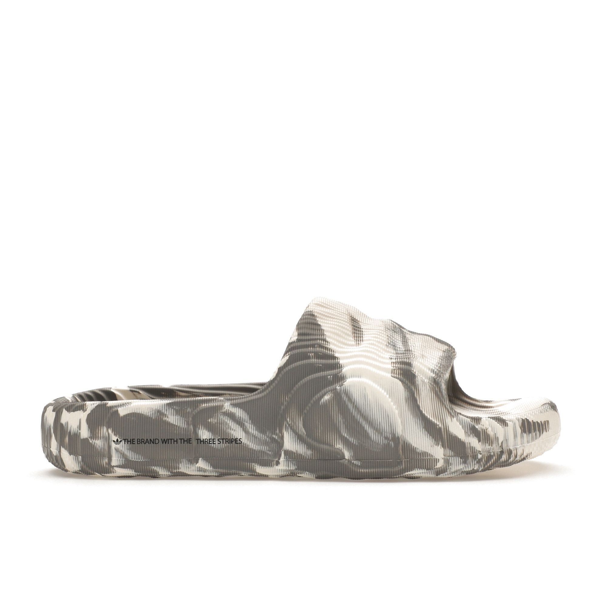 Кроссовки унисекс adidas Adilette 22 Slides Wonder White Grey Grey-Three Core-Black IG5919
Кроссовки унисекс adidas Adilette 22 Slides Wonder White Grey Grey-Three Core-Black IG5919