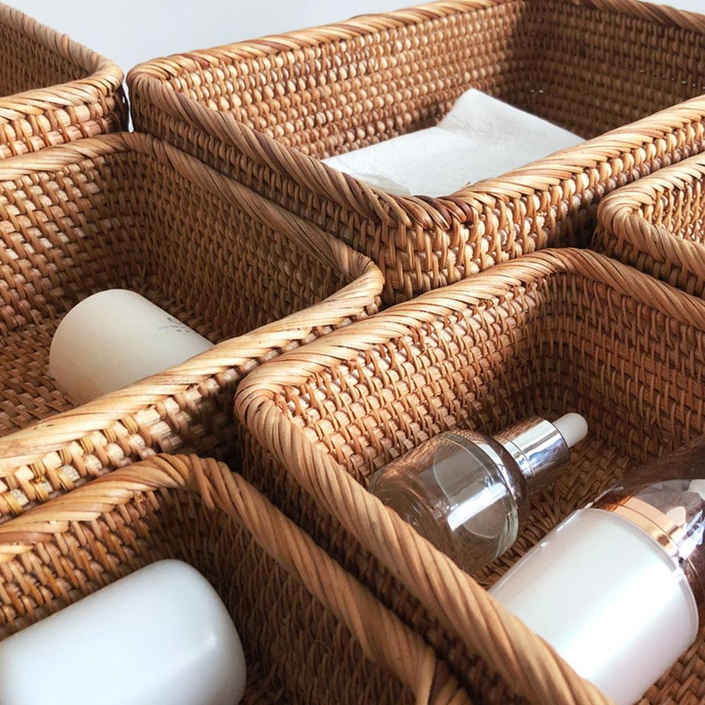 Manual Rectangular Weaving Rattan Wicker Basket Fruit Snacks Tray Bread Hand-knitted Box Portable Picnic Storage Box
Manual Rectangular Weaving Rattan Wicker Basket Fruit Snacks Tray Bread Hand-knitted Box Portable Picnic Storage Box
