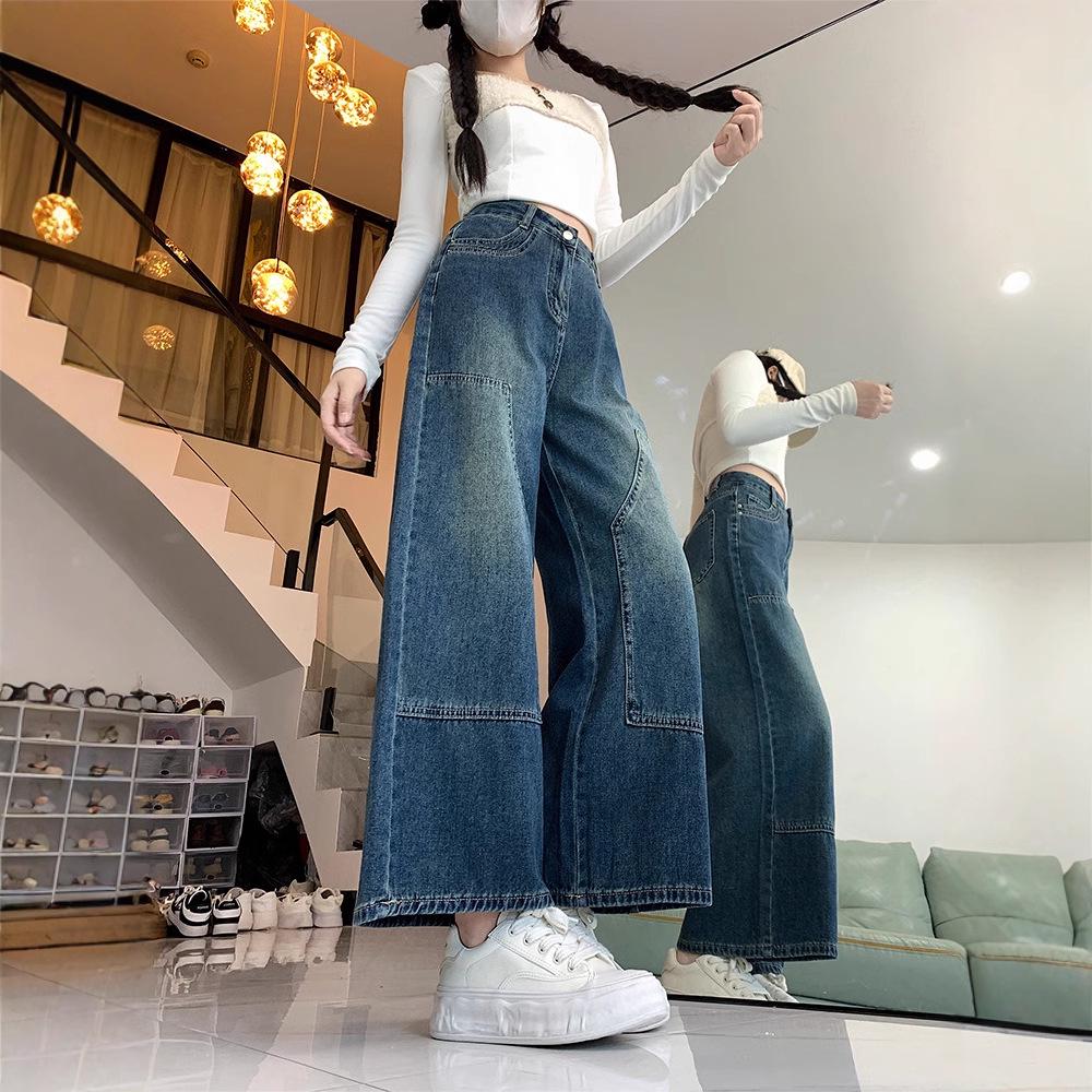 Plus Size High Waist Wide Leg Cropped Cargo Jeans for Women - Slimming, Petite Fit, Ideal for Spring & Autumn 4XL
Plus Size High Waist Wide Leg Cropped Cargo Jeans for Women - Slimming, Petite Fit, Ideal for Spring & Autumn 4XL